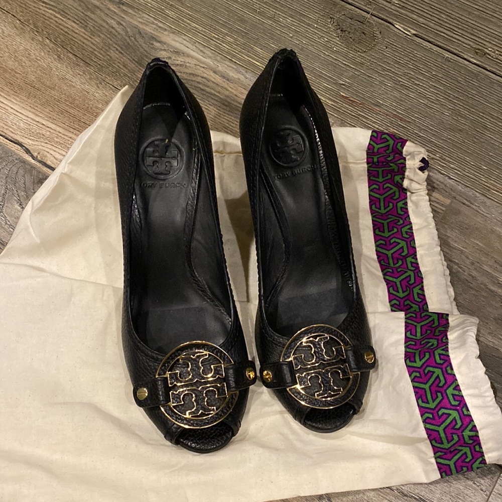 Authentic Tory Burch wedges 8.5